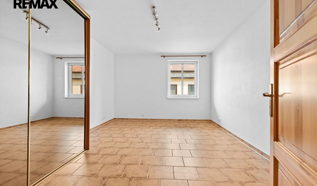Prodej skladovacích prostor 1 050 m², Slatina – náhled fotky 24