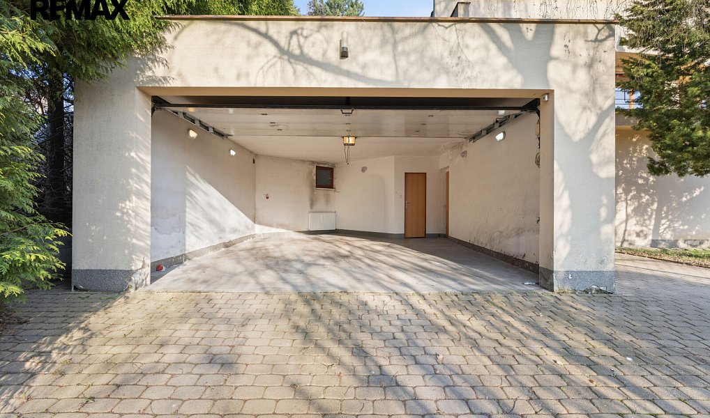 Prodej domu 311 m² s pozemkem 4 029 m², Velké Popovice – náhled fotky 37