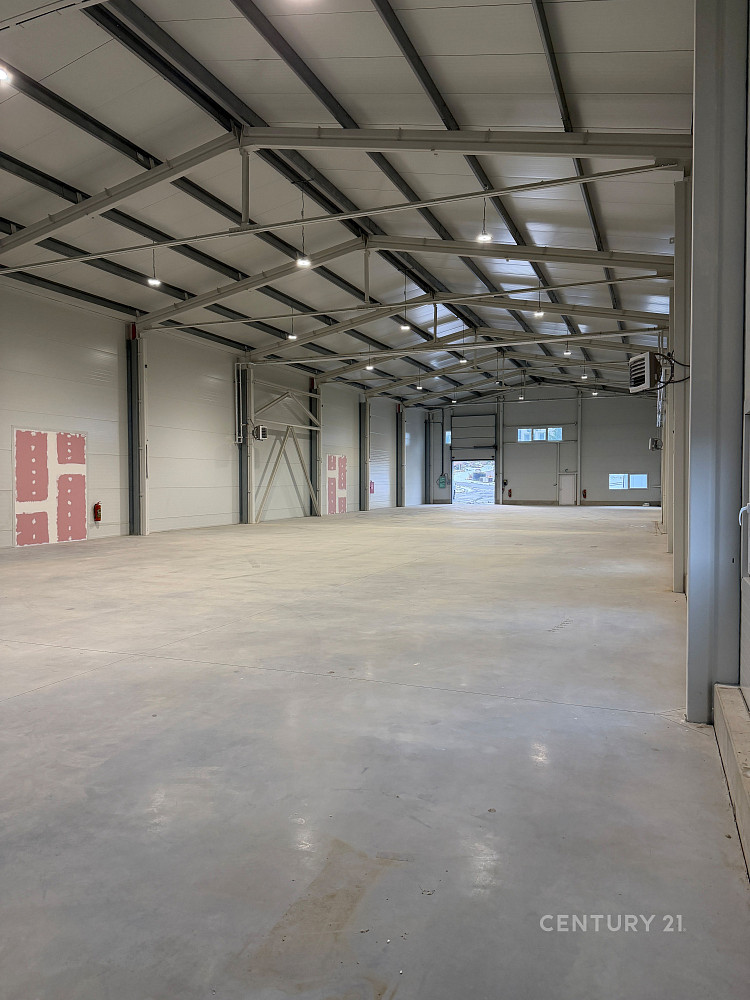 Pronájem výrobních prostor 2 199 m² – fotografie 4