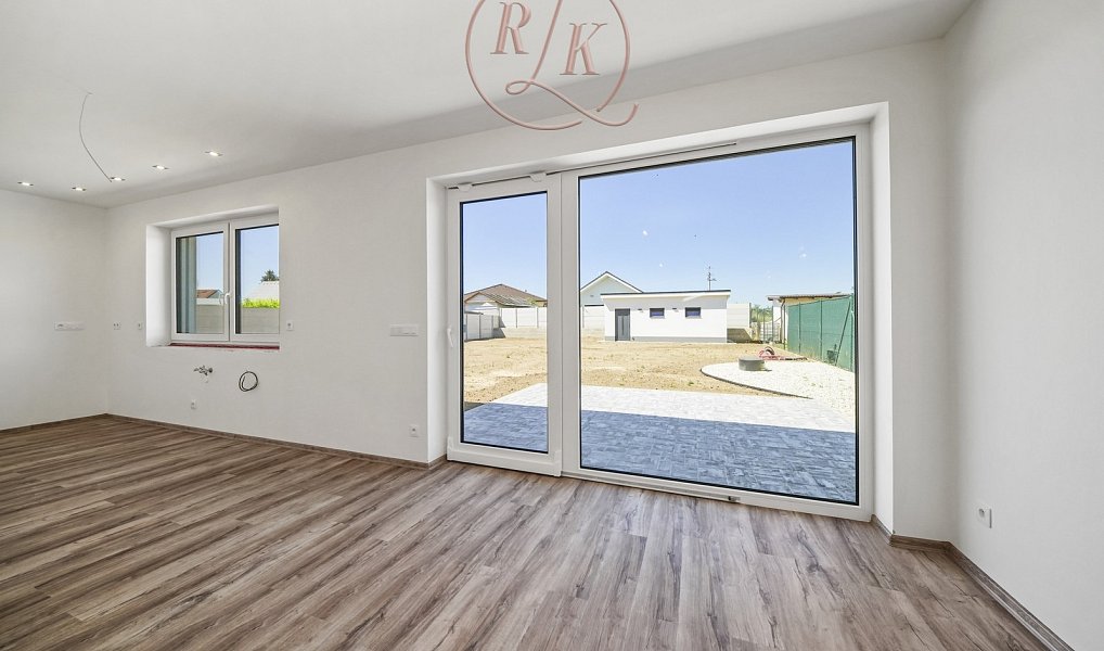 Prodej domu 170 m² s pozemkem 1 000 m², Kupařovice – náhled fotky 12