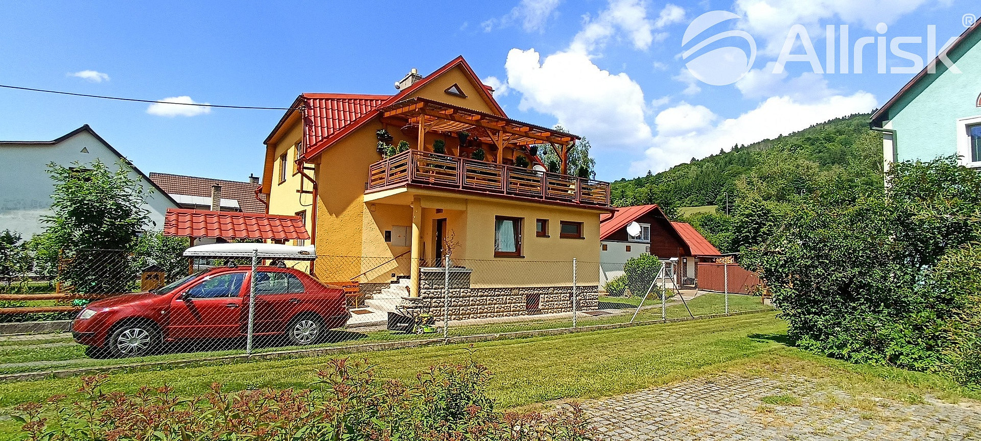 Prodej domu 202 m² s pozemkem 556 m² — photo 2
