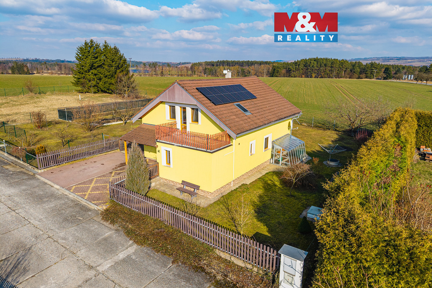 Prodej domu 161 m² s pozemkem 1 247 m²