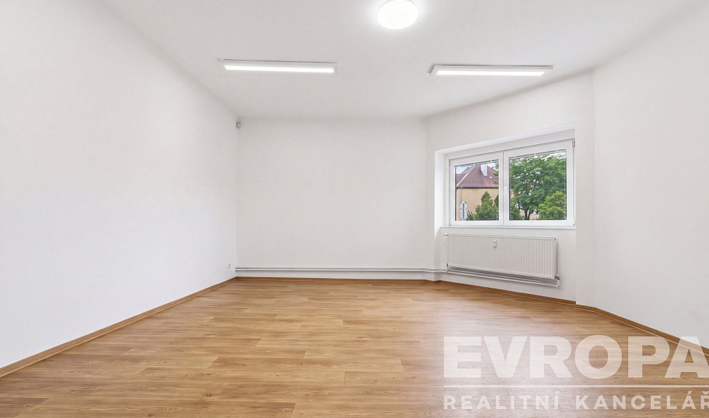 Pronájem kanceláře 150 m², Rokycany – náhled fotky 4