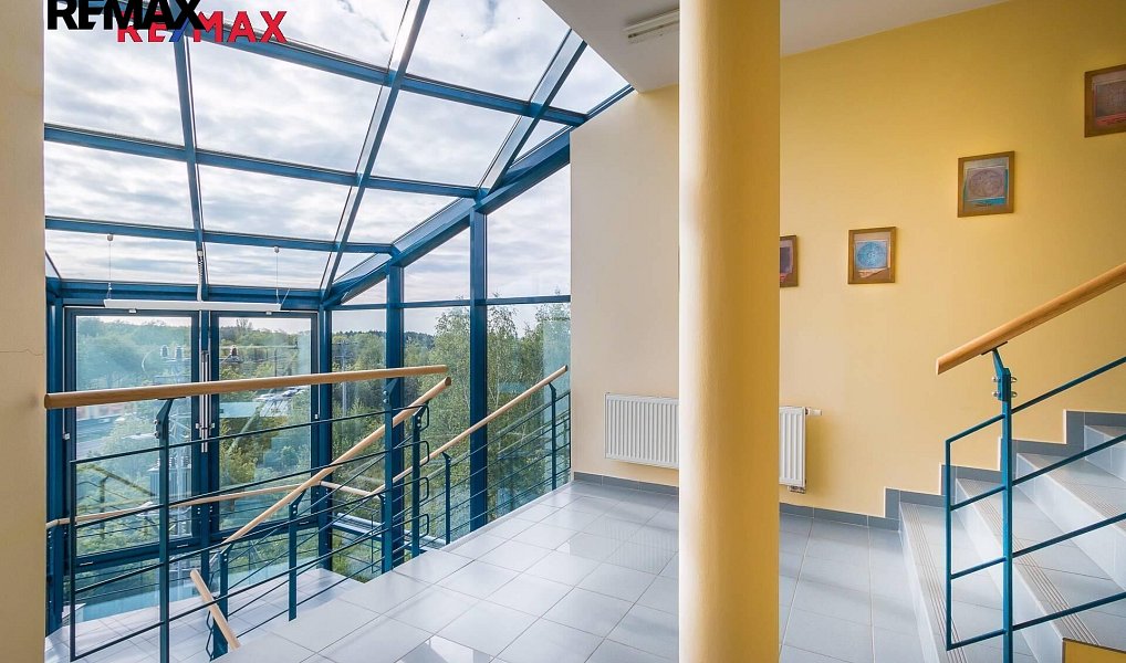 Pronájem skladovacích prostor 2 325 m², Strančice – náhled fotky 7