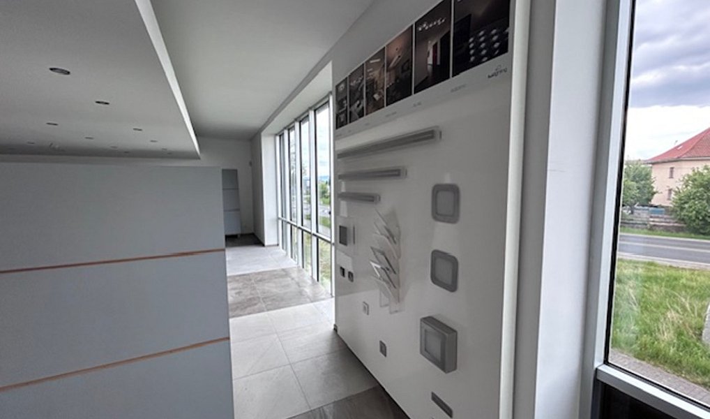 Pronájem obchodních prostor 360 m², Cheb – náhled fotky 9