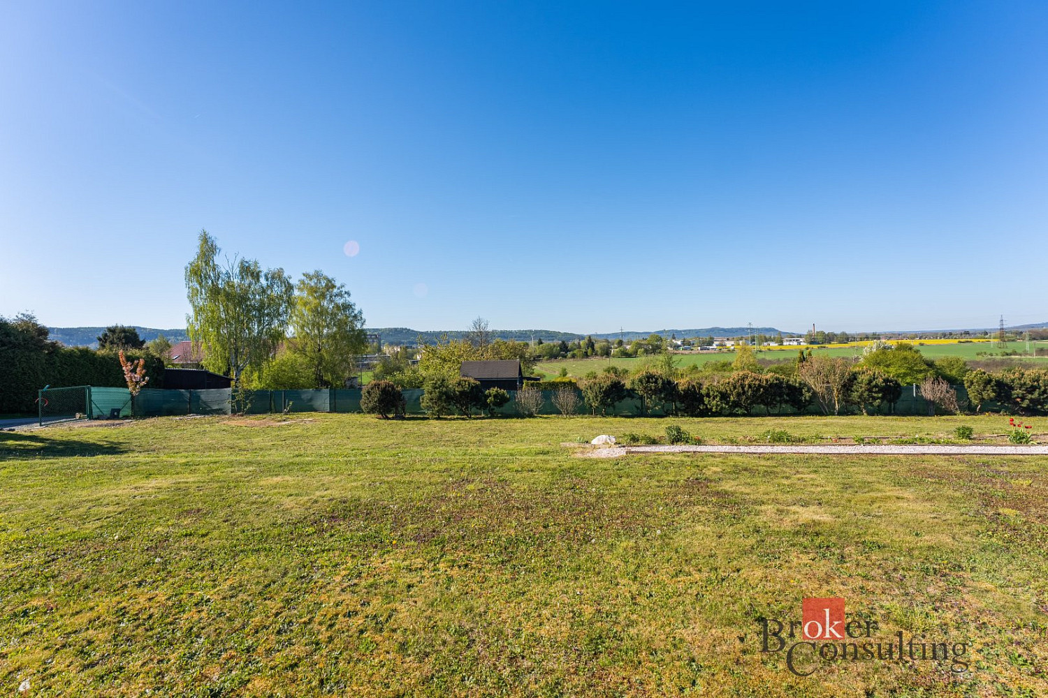Prodej stavebního pozemku 1 271 m² - Więcej