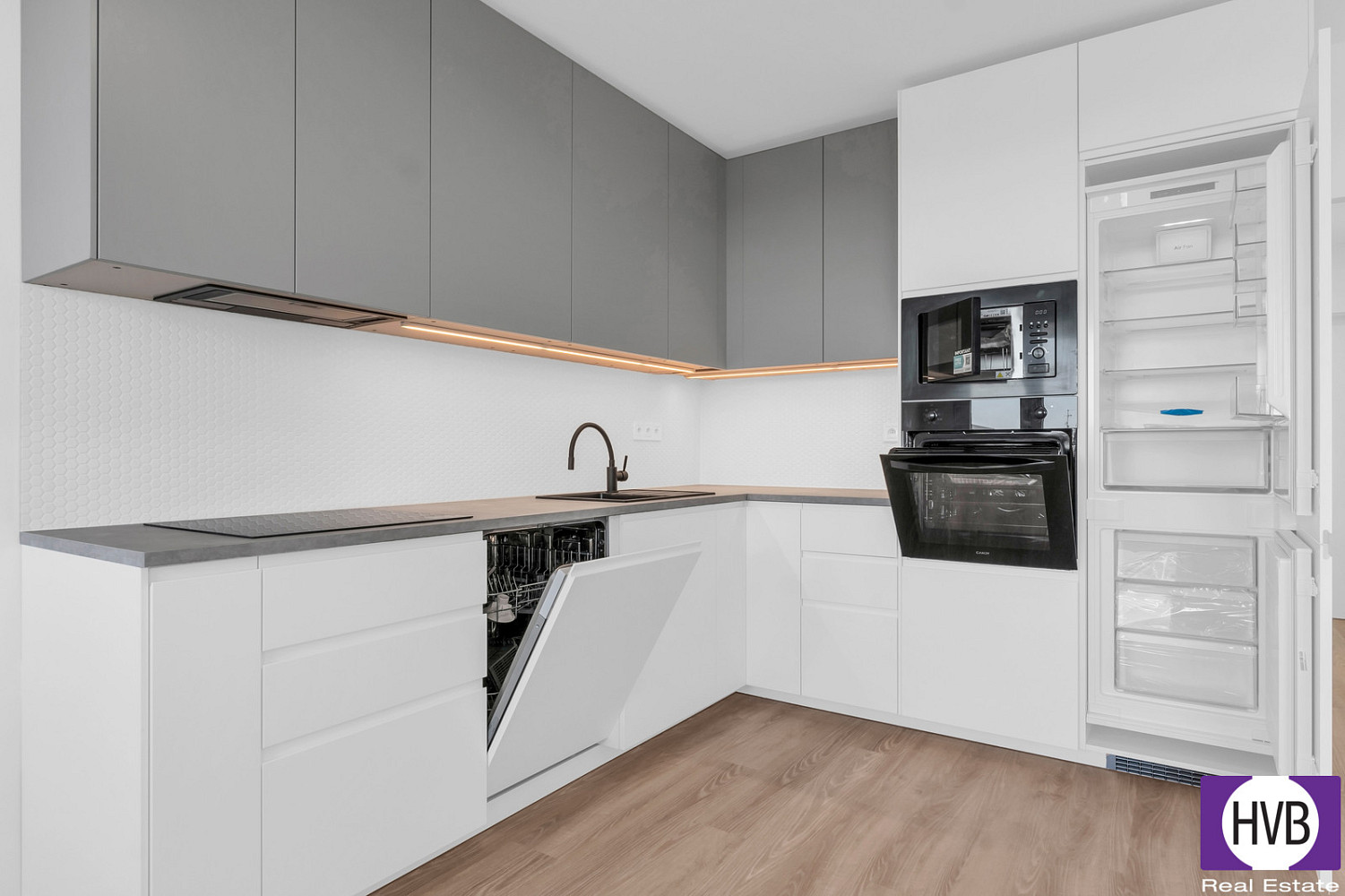 Prodej bytu 4+kk 81 m² — photo 5