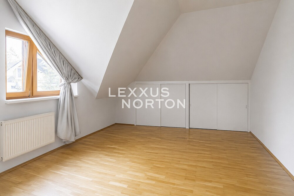 Pronájem domu 340 m² s pozemkem 1 200 m² – fotografie 4