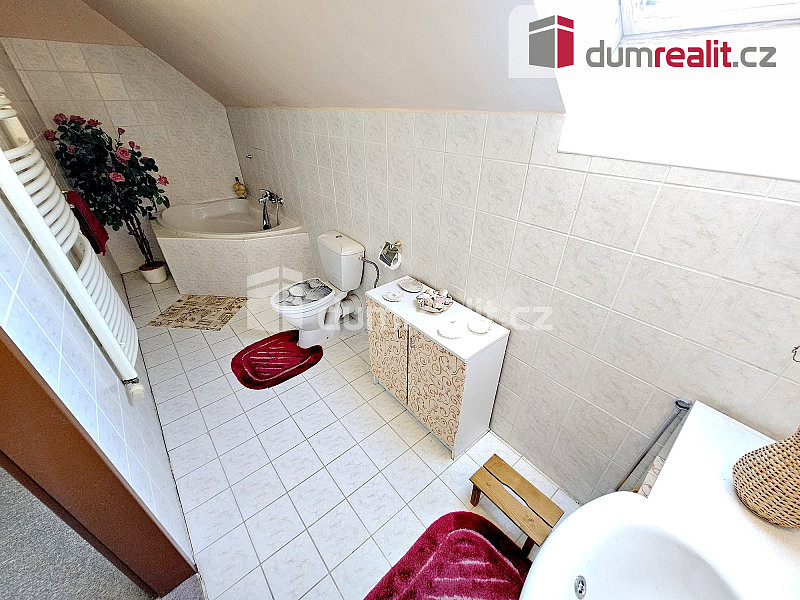 Prodej domu 200 m² s pozemkem 585 m² — photo 3