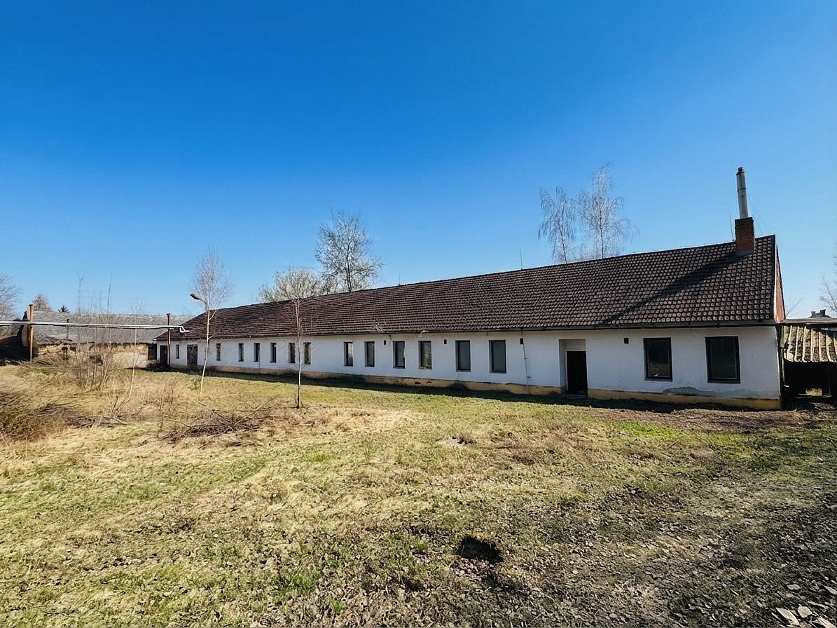 Pronájem skladovacích prostor 511 m² – fotografie 2
