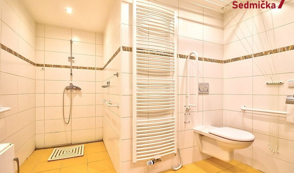 Prodej domu 318 m² s pozemkem 1 300 m², Věcov – náhled fotky 15
