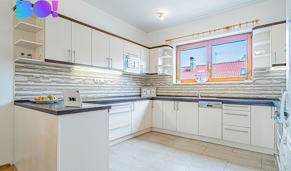 Prodej domu 318 m² s pozemkem 318 m², Praha – náhled fotky 2