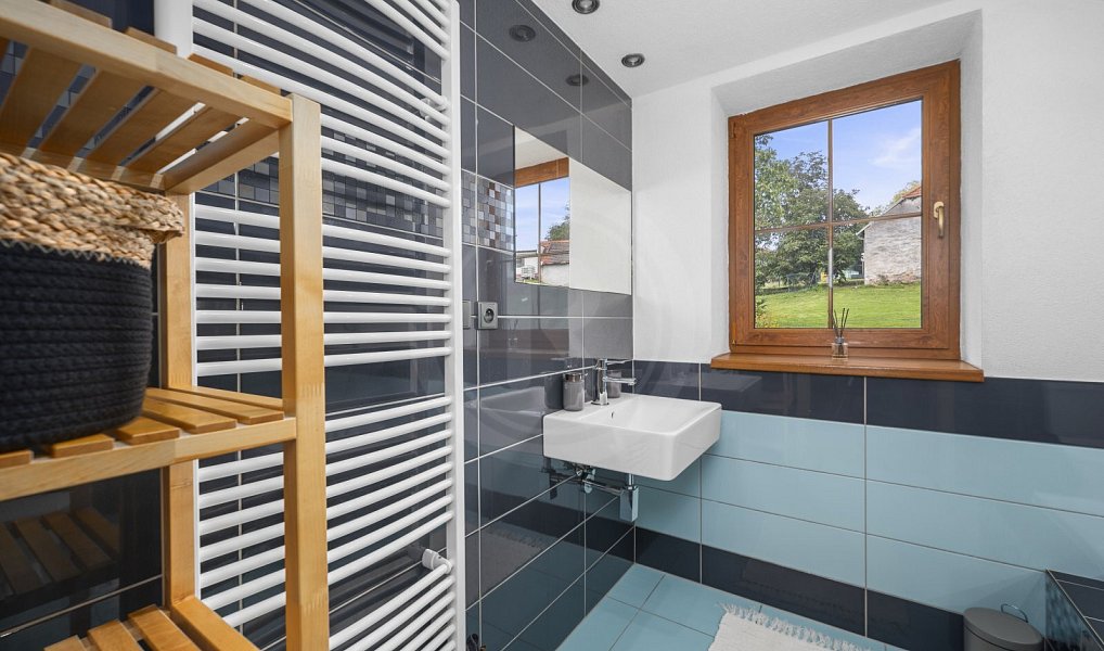 Prodej domu 125 m² s pozemkem 1 061 m², Hůry – náhled fotky 36