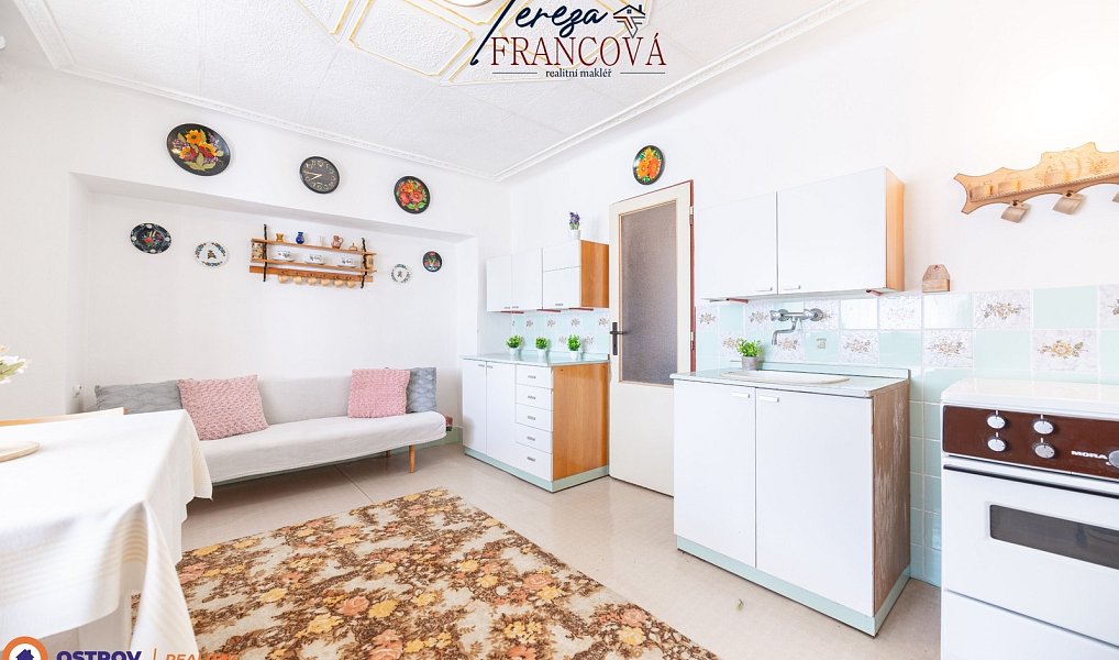 Prodej domu 222 m² s pozemkem 1 711 m², Šternberk – náhled fotky 18