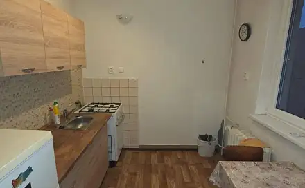 Pronájem bytu 1+1 28 m², Na Hrádku, Pardubice - Zelené Předměstí