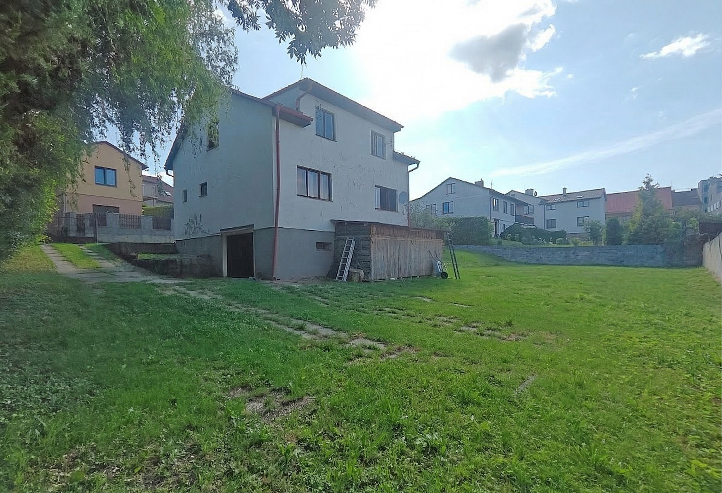 Prodej domu 257 m² s pozemkem 837 m² – fotografie 2