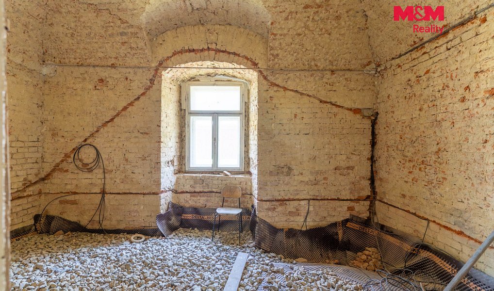 Prodej domu 240 m² s pozemkem 852 m², Hvězdlice – náhled fotky 13