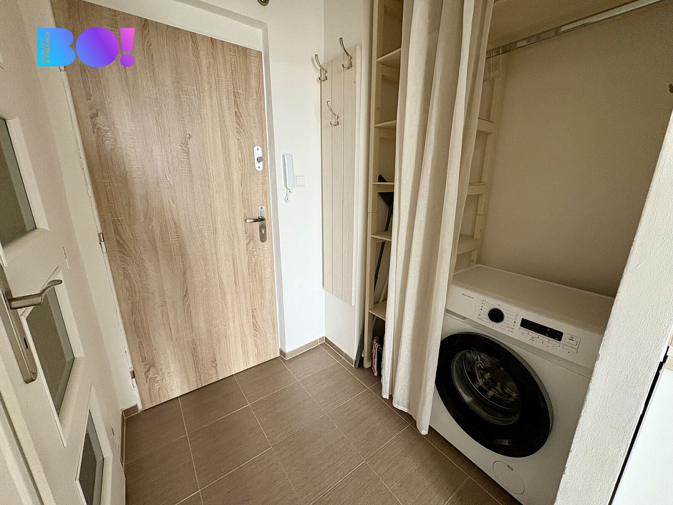 Pronájem bytu 1+kk 25 m² – fotografie 4