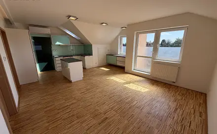 Prodej bytu 3+kk 74 m², Revoluční, Šestajovice, okres Praha-východ