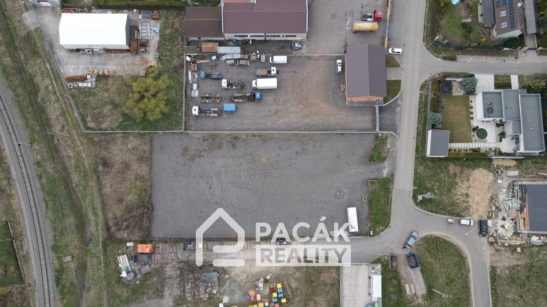 Prodej komerčního pozemku 2 553 m² — photo 2