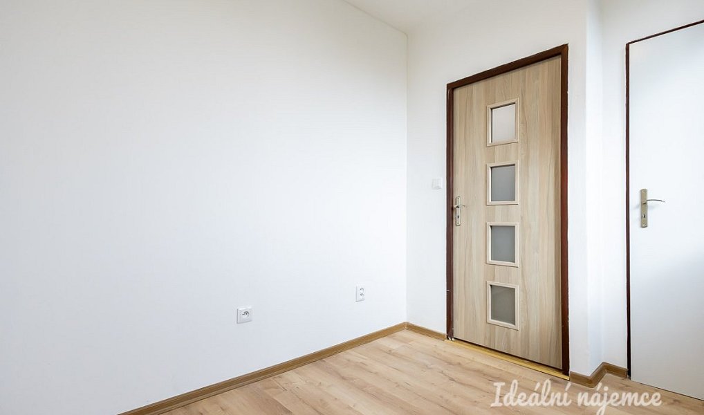 Pronájem bytu 2+kk 36 m², Kolín – náhled fotky 4