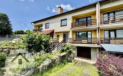 Prodej domu 220 m² s pozemkem 517 m², Riegrova, Rovensko pod Troskami, okres Semily