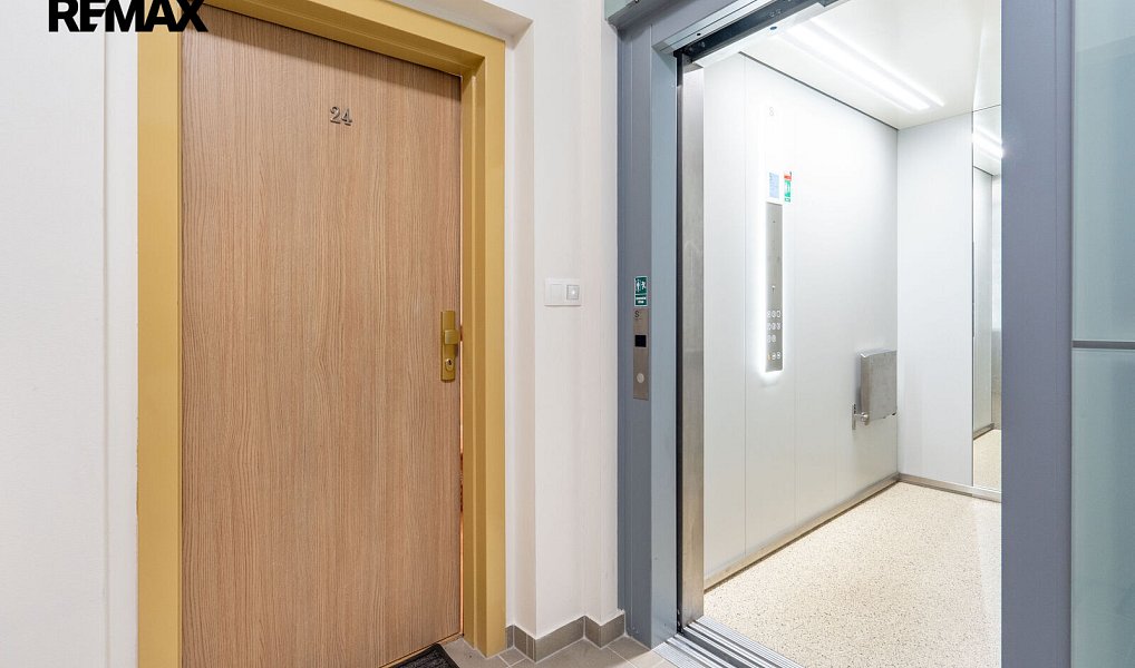 Prodej bytu 6+kk 537 m², Karlovy Vary – náhled fotky 8