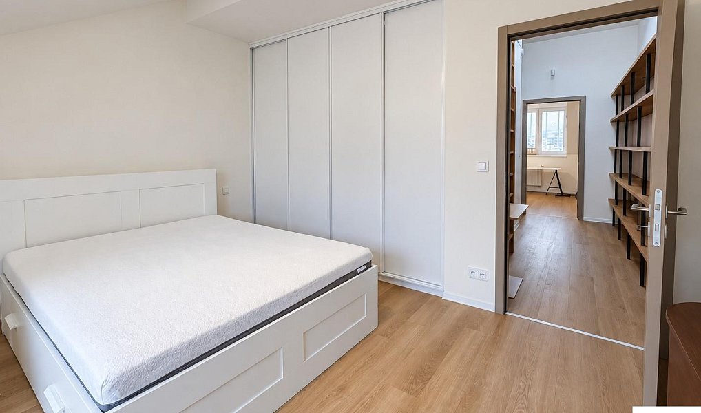 Prodej bytu 3+kk 80 m², Praha – náhled fotky 6