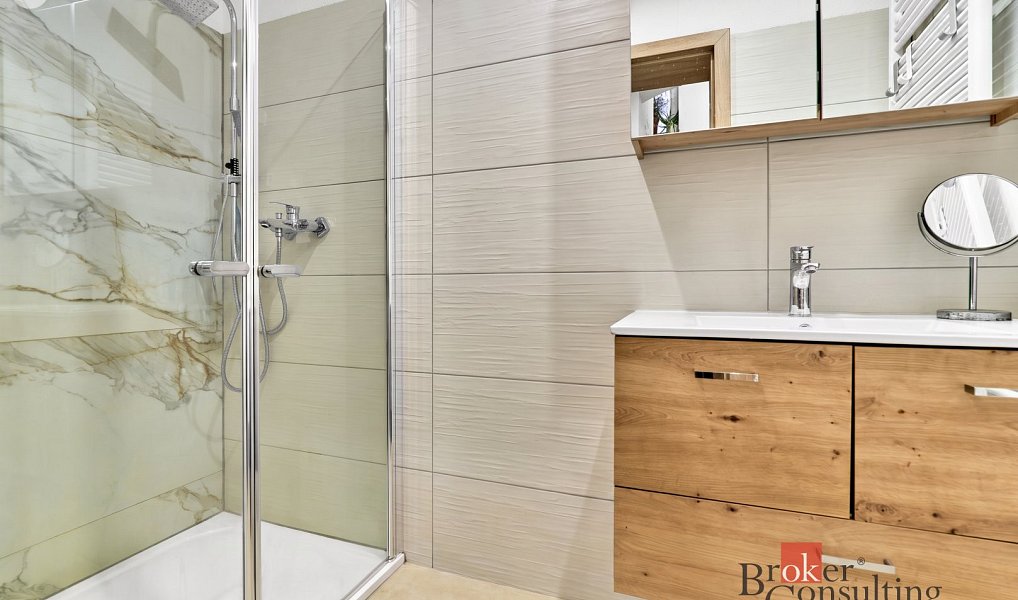 Prodej domu 190 m² s pozemkem 1 100 m², Kraslice – náhled fotky 5