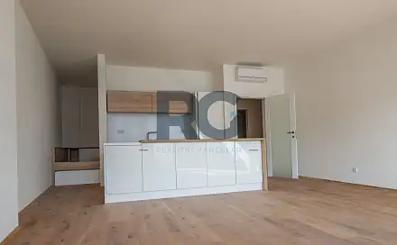 Pronájem bytu 1+kk 66 m², Velké náměstí, Písek - Vnitřní Město