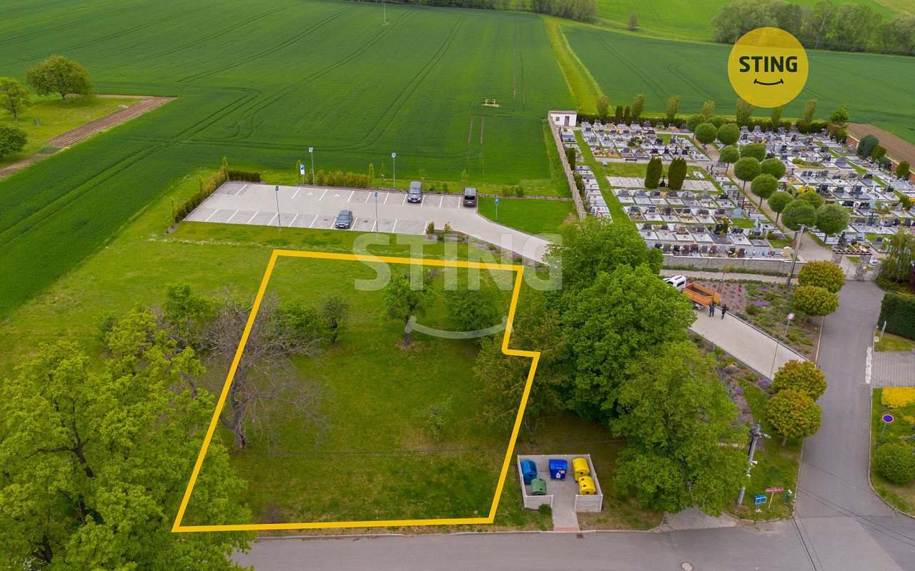 Prodej stavebního pozemku 962 m²