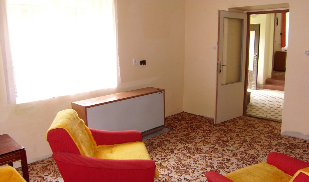 Prodej domu 100 m² s pozemkem 6 962 m², Jenišovice – náhled fotky 4