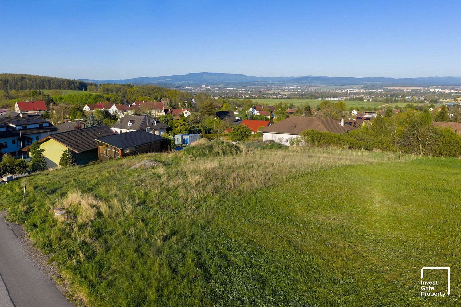 Prodej stavebního pozemku 705 m² — photo 2