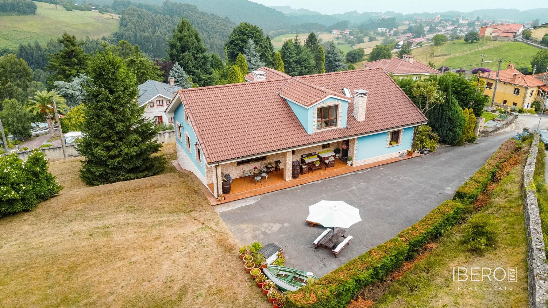 Prodej domu 330 m² s pozemkem 3 188 m²