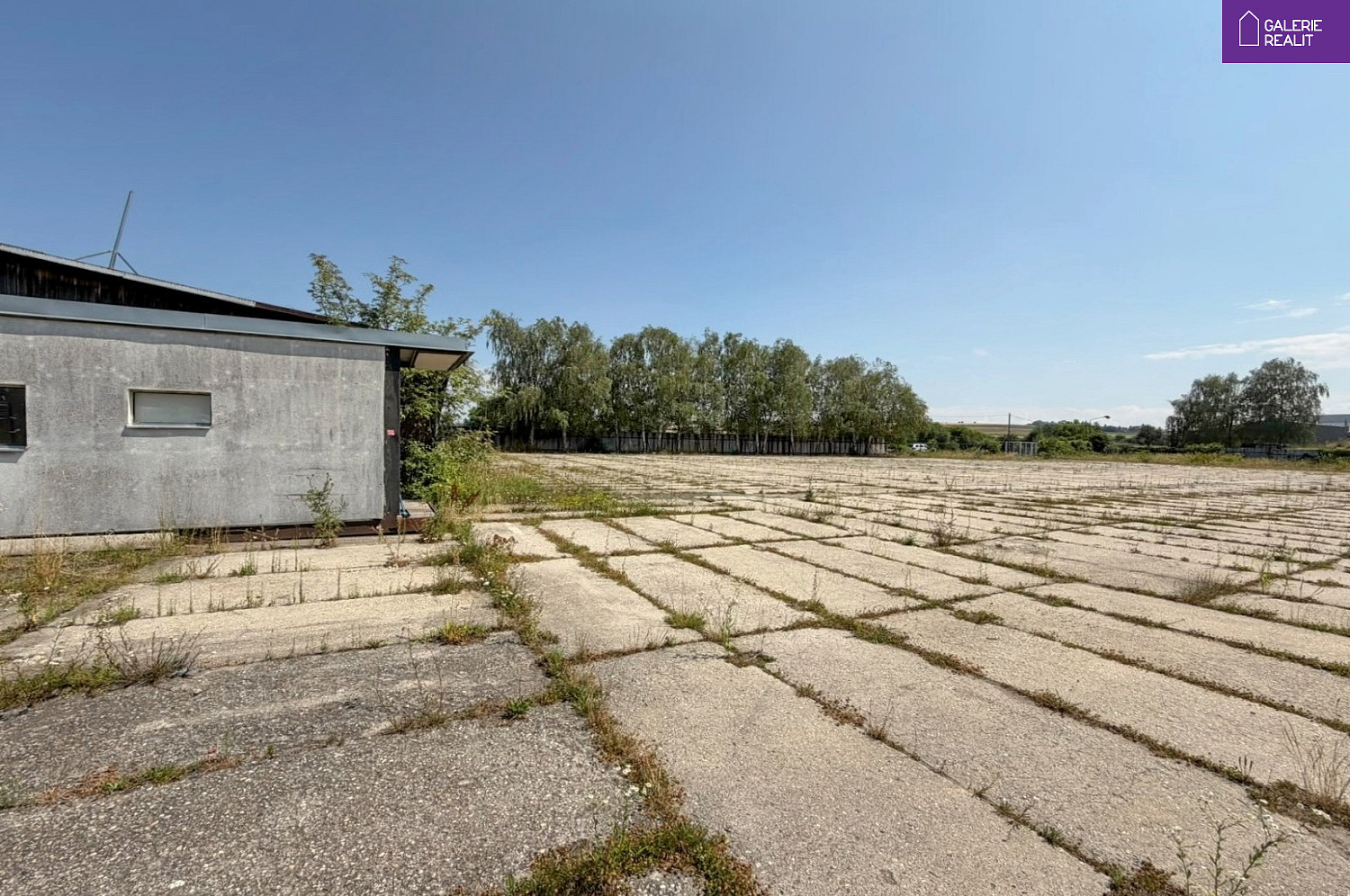 Pronájem skladovacích prostor 15 300 m² – fotografie 2