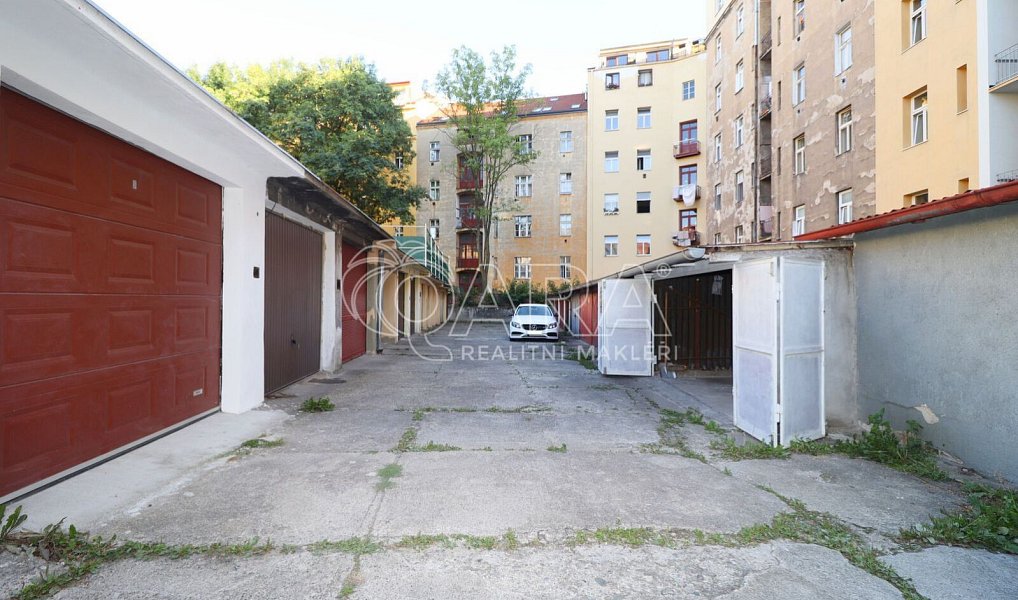 Prodej garáže 16 m2 na vlastním pozemku Praha 3 - Žižkov, Praha – náhled fotky 10