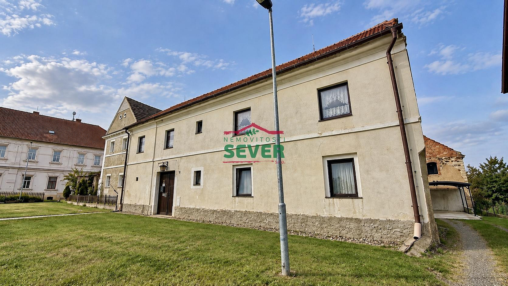 Prodej domu 712 m² s pozemkem 782 m²