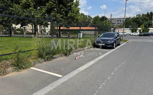 Praha Uhříněves, pronájem parkovacího stání 13 m2, okr. Praha, Praha 10