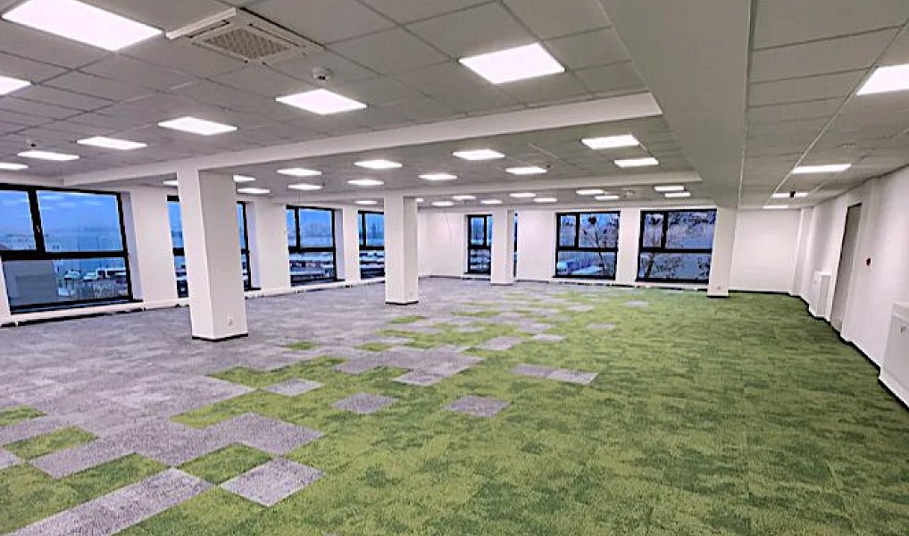 Pronájem kanceláře 639 m², Plzeň – náhled fotky 2
