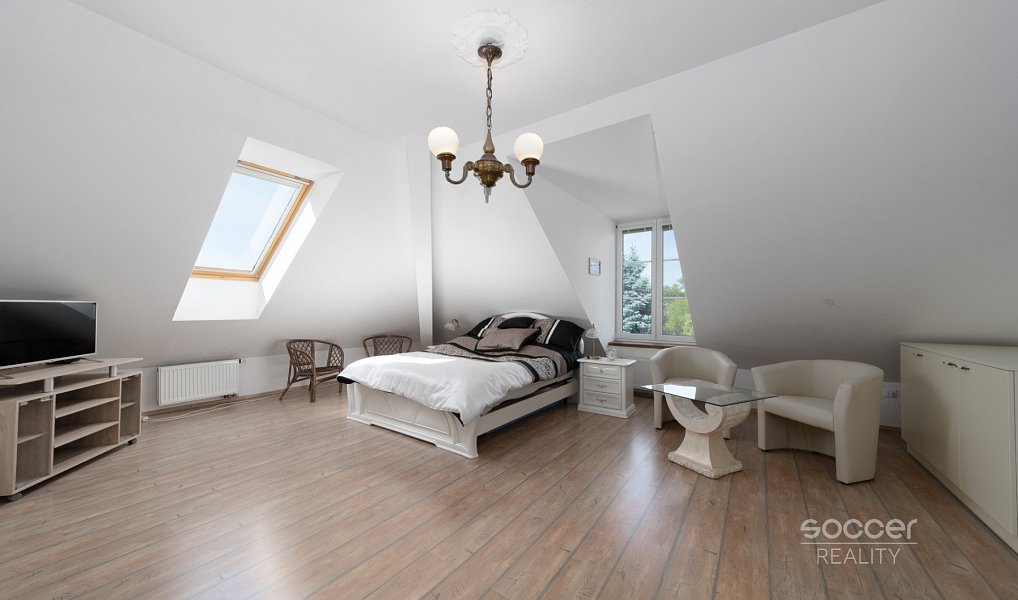 Prodej domu 598 m² s pozemkem 2 298 m², Říčany – náhled fotky 26