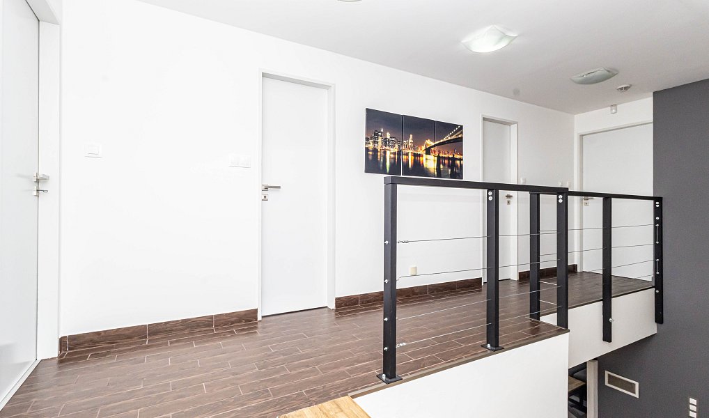 Prodej vily 318 m² s pozemkem 981 m², Stehelčeves – náhled fotky 11