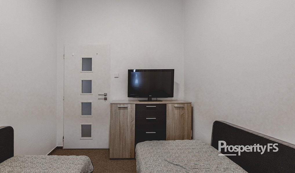 Prodej bytu 3+1 67 m², Hostinné – náhled fotky 6