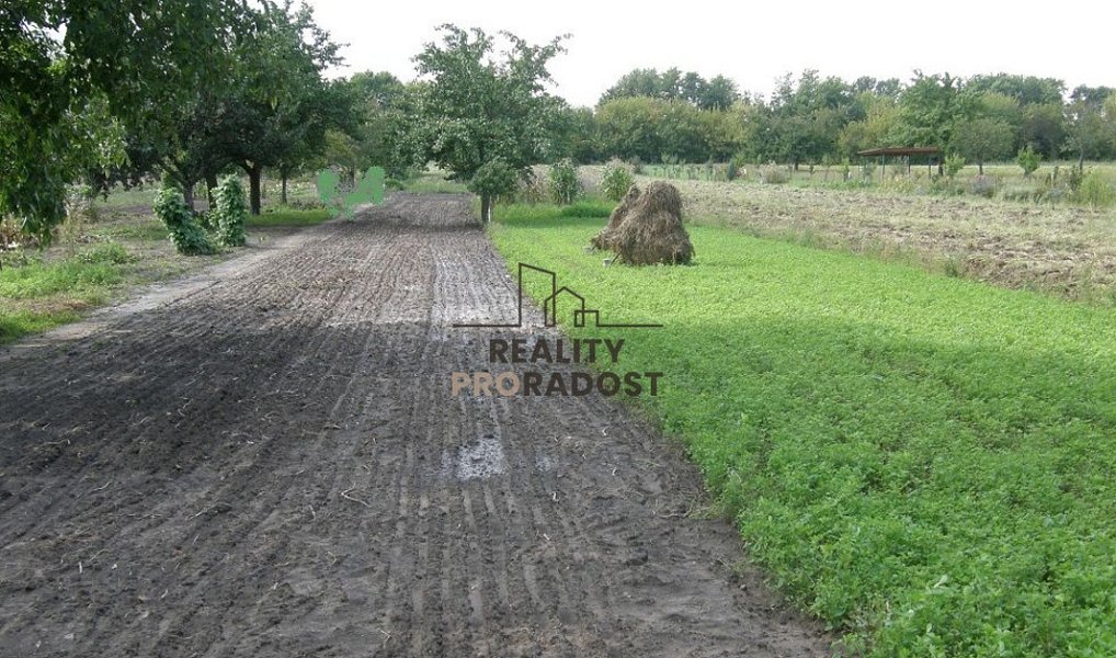 Prodej stavebního pozemku 1 227 m², Lužice – náhled fotky 2