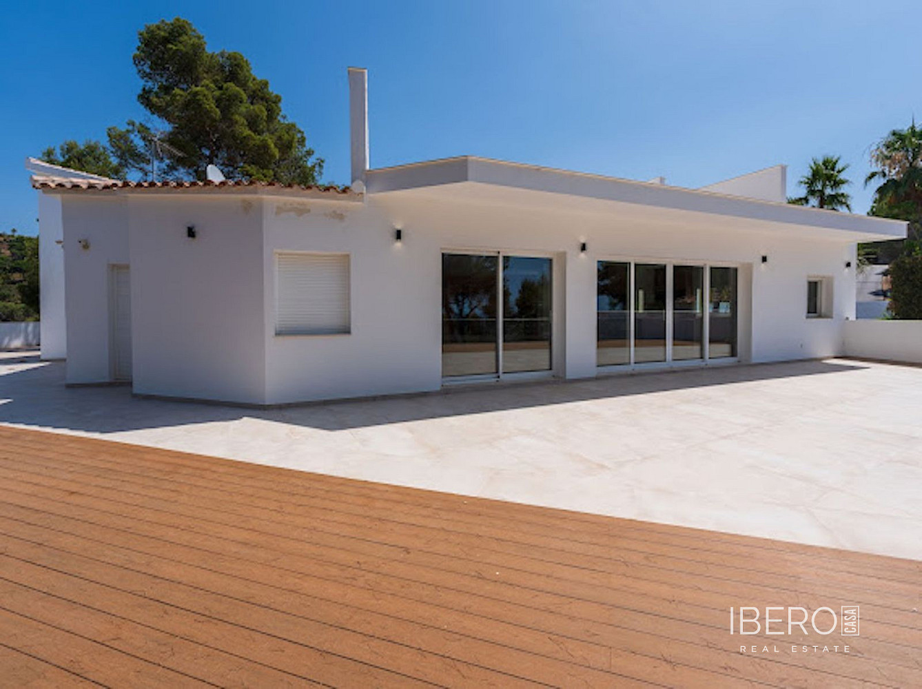 Prodej domu 326 m² s pozemkem 2 057 m² - Vista 5