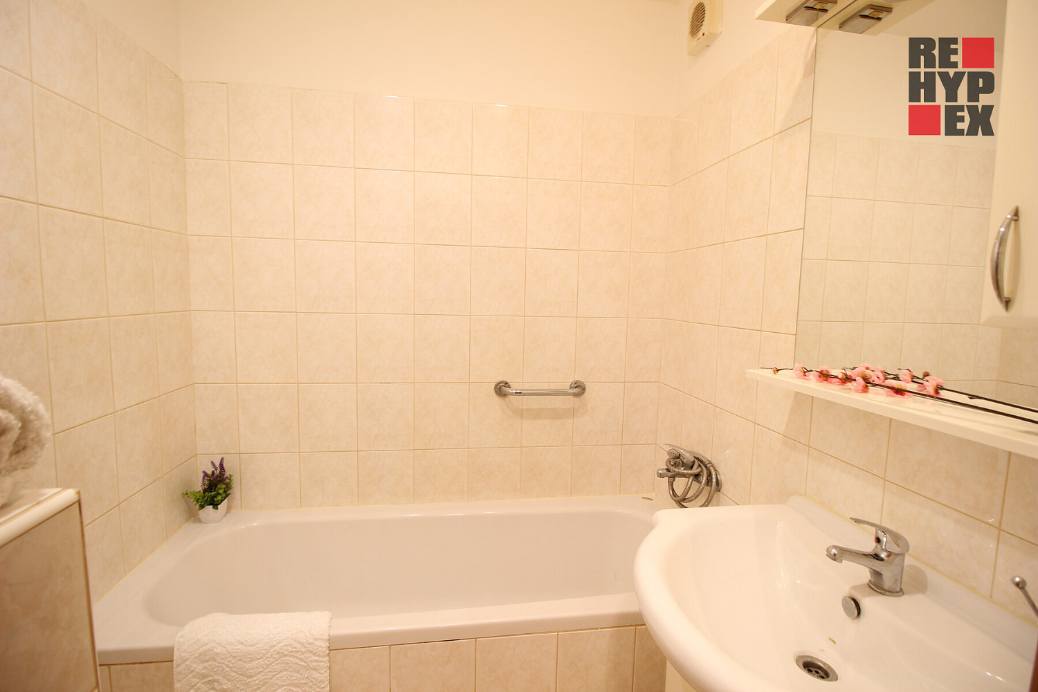 Prodej bytu 2+1 56 m² — photo 3