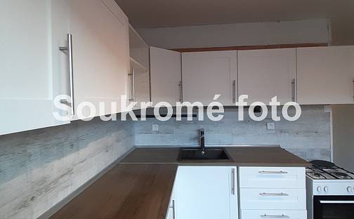 Prodej bytu 4+1 93 m², Na Borku, Jirkov, okres Chomutov