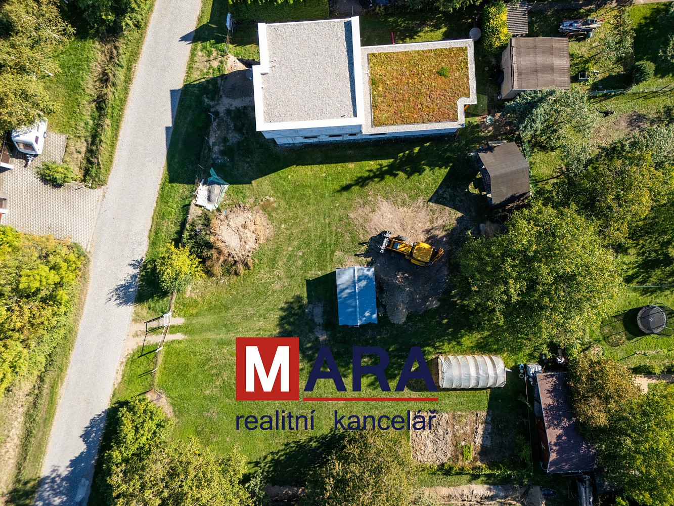 Prodej stavebního pozemku 768 m² – fotografie 2