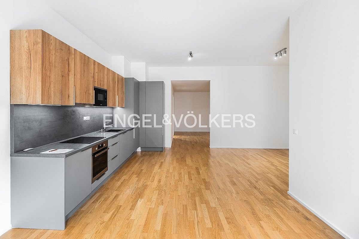 Pronájem bytu 2+kk 68 m² — photo 3