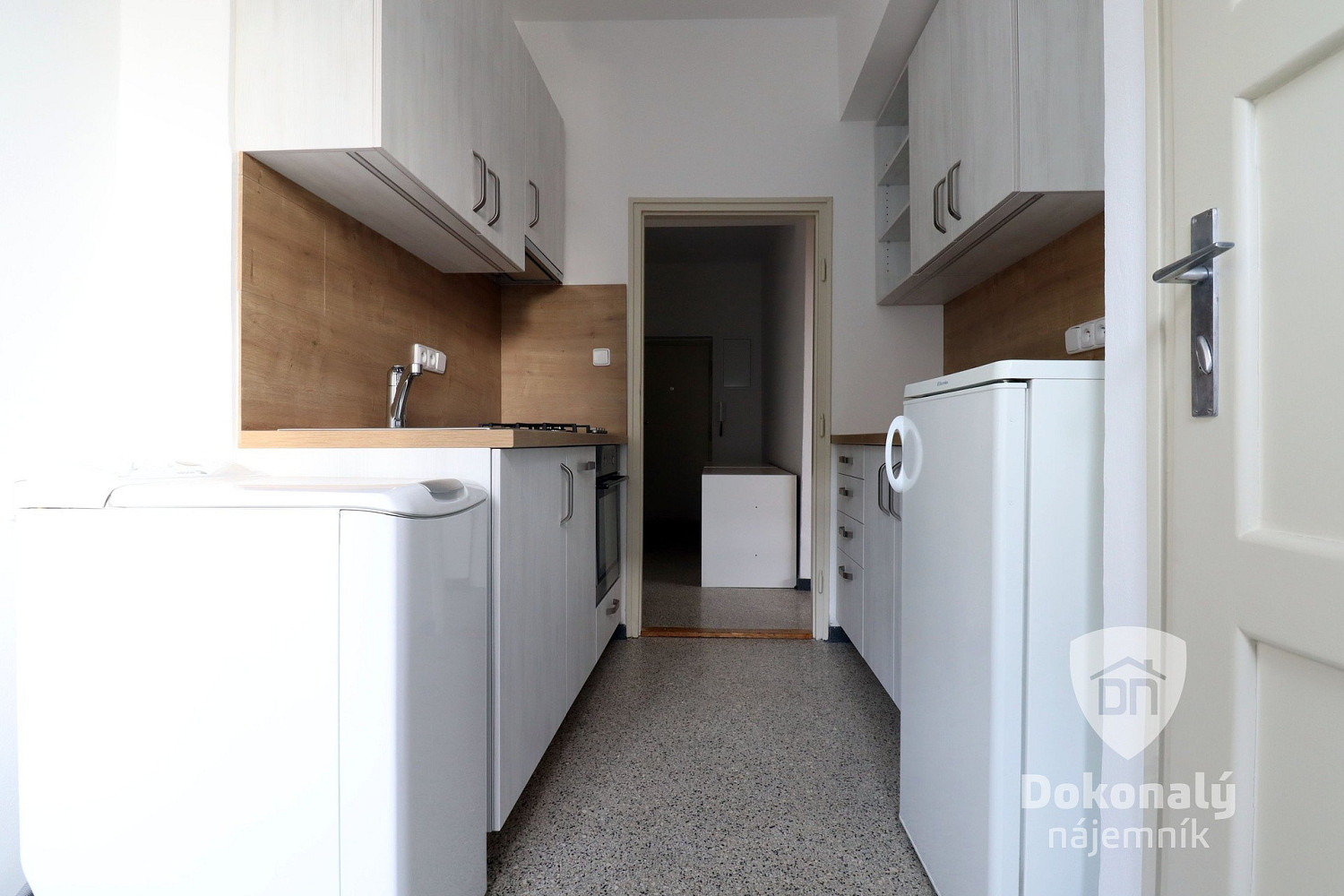 Pronájem bytu 2+1 56 m² – fotografie 4