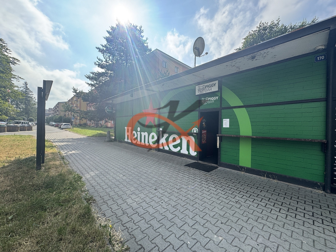Pronájem obchodních prostor 140 m²